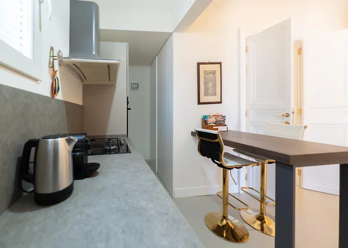 Vittorio Emanuele Street House צ'פאלו